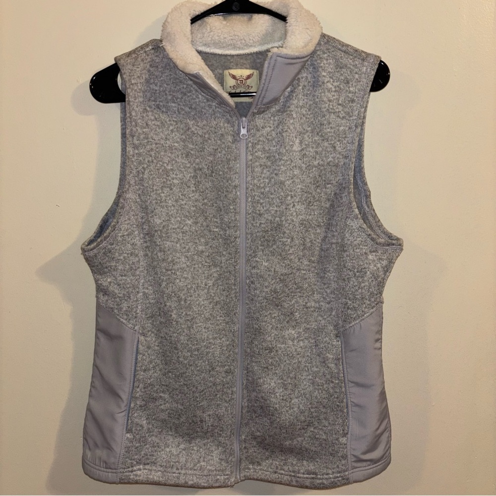 Faded Glory Women’s Cozy Gray Sherpa-Lined Zip-Up Vest Size L